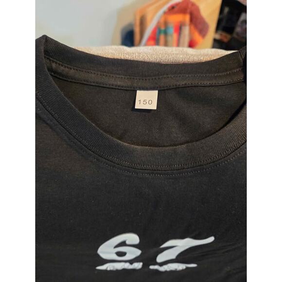 Kids Black Graphic Tee 67 Hands Design-Soft Ringspun Cotton Youth Large/Size 150 - Picture 5 of 5